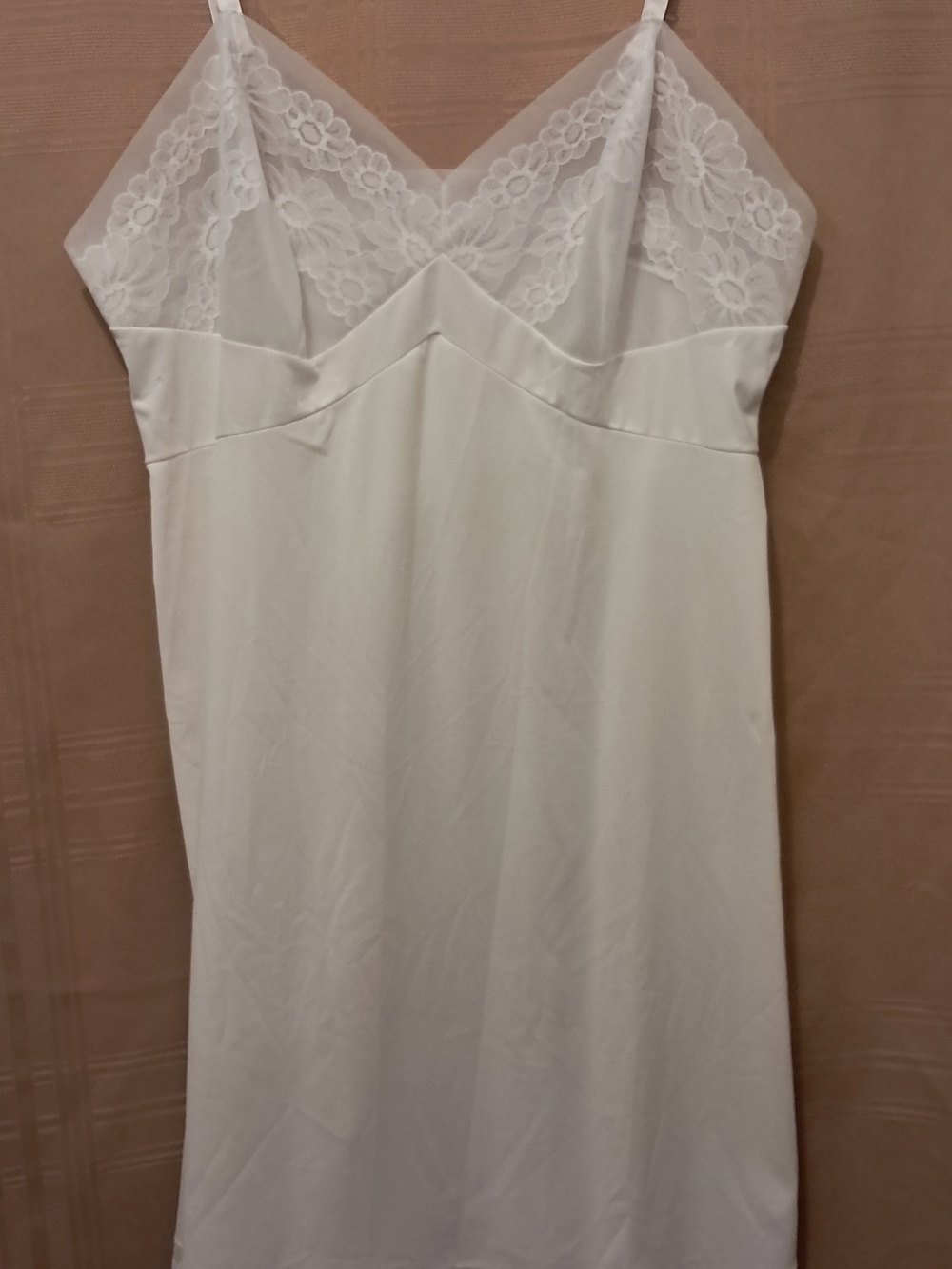 Vanity Fair White Lace-Trim Slip Chemise